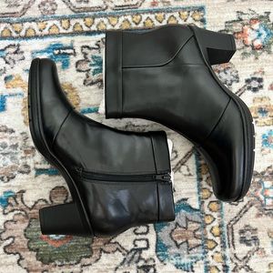 Never Worn Black Clark’s Ankle Boots